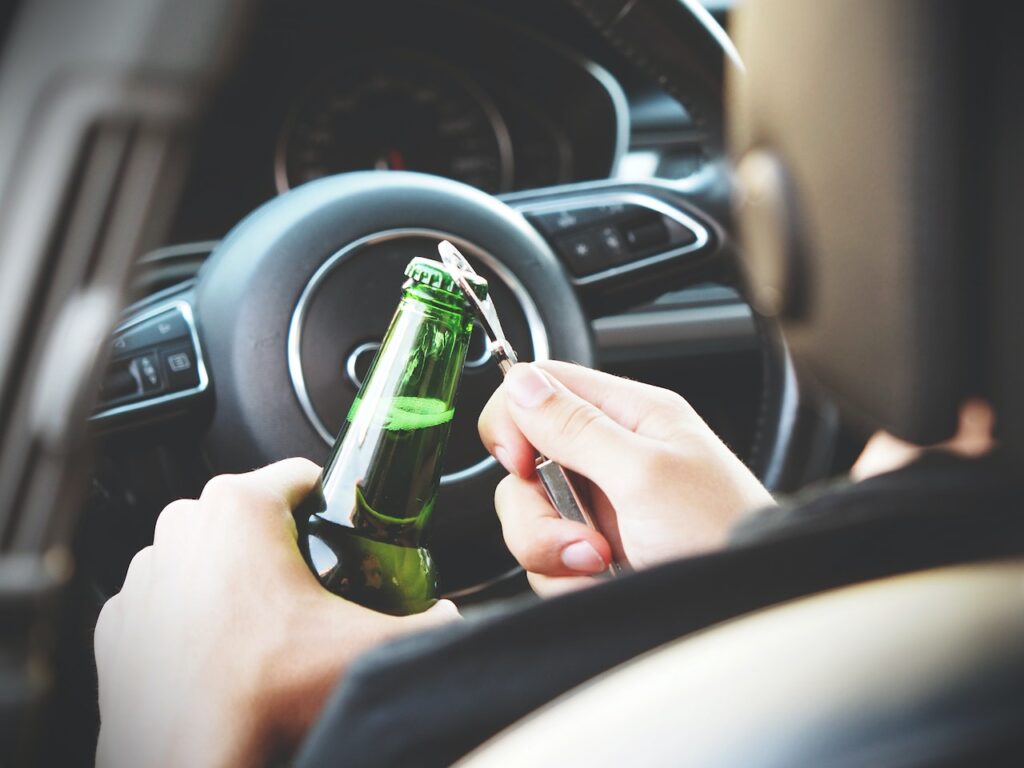 Prowadzenie pojazdu w stanie po użyciu alkoholu