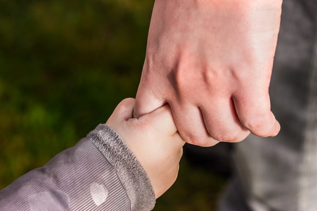 Adopcja – co warto wiedzieć o postępowaniu adopcyjnym?